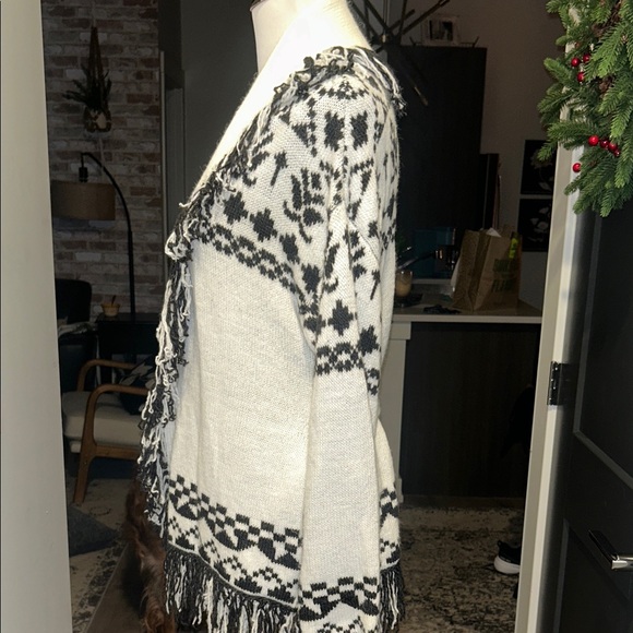 Blu pepper S Black off White Patterned cardigan fringe tie Sweater - Picture 5 of 9